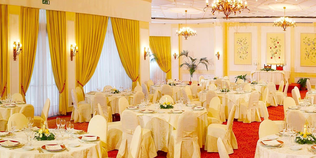 Round Table Dinner Setup, Salone delle Feste Sottomenu, Hotel Villa Diodoro, Prestigious Venues