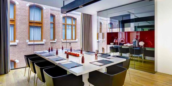 Meeting Room in Amsterdam, Red Room, Conservatorium Hotel, Prestigious Venues