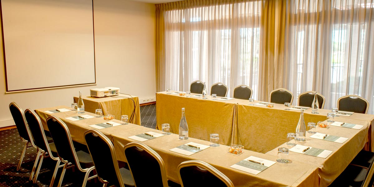 Intimate meetings in Birdie Room, Onyria Quinta da Marinha Hotel, Prestigious Venues