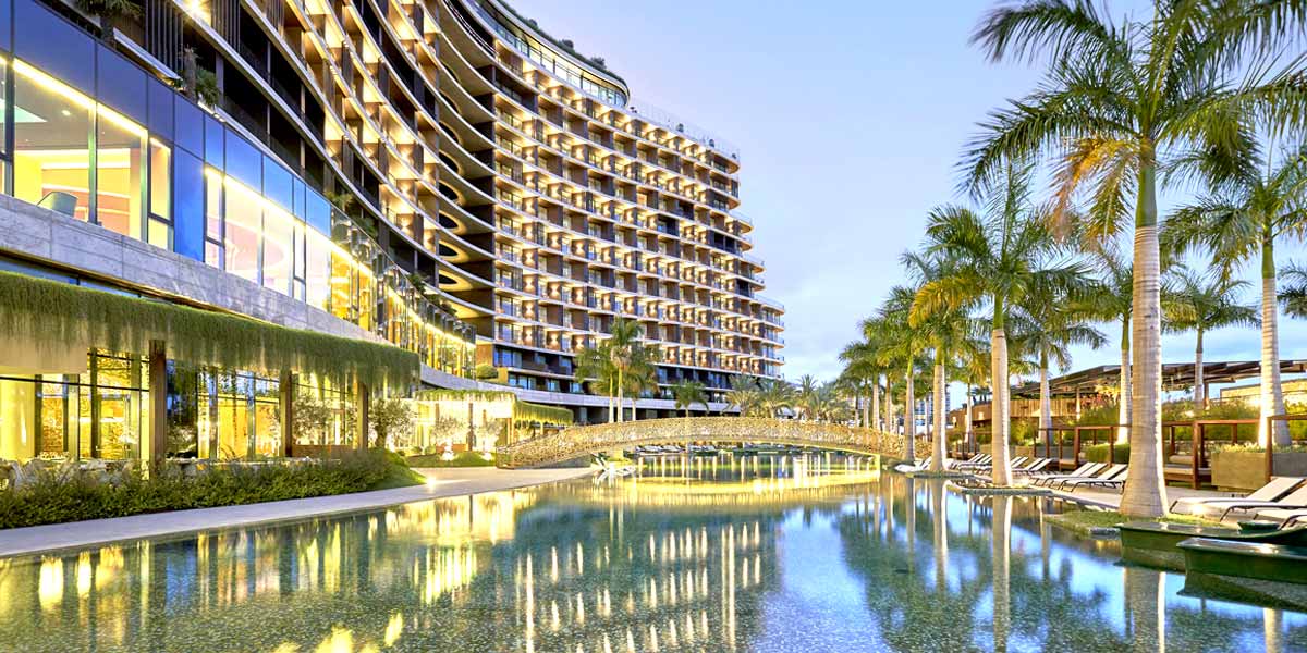Exterior Pool, Savoy Palace, Prestigious Venues